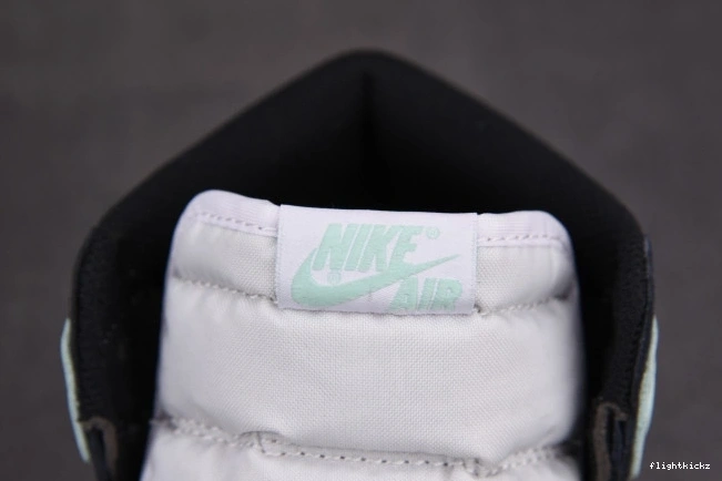 861428-100 Jordan 1 Retro High Igloo 0816